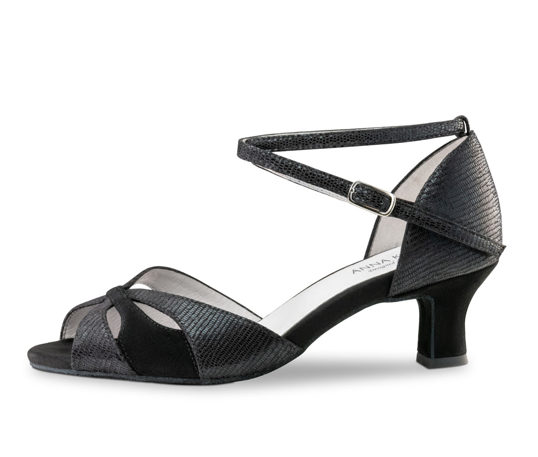 Sandales de danse noires brillantes signées Anna Kern, avec un talon de 5 cm et une bride à la cheville