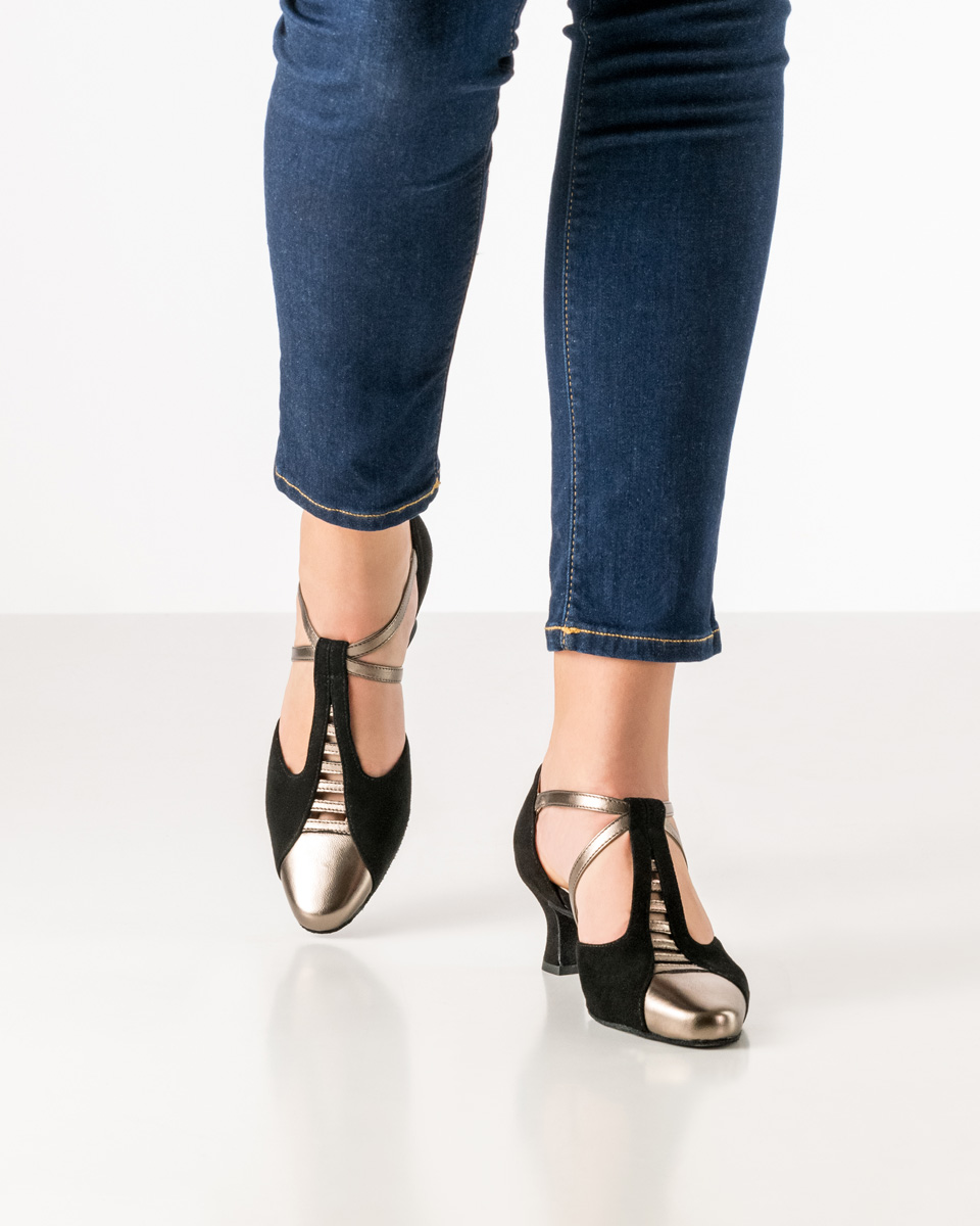 Chaussure de danse pour femme Pippa - Werner Kern en cuir de chèvre velours noir et cuir Nappa antique, tendance et super confortable avec un look intemporel, bride en T effilée et brides finement travaillées pour un look élégant