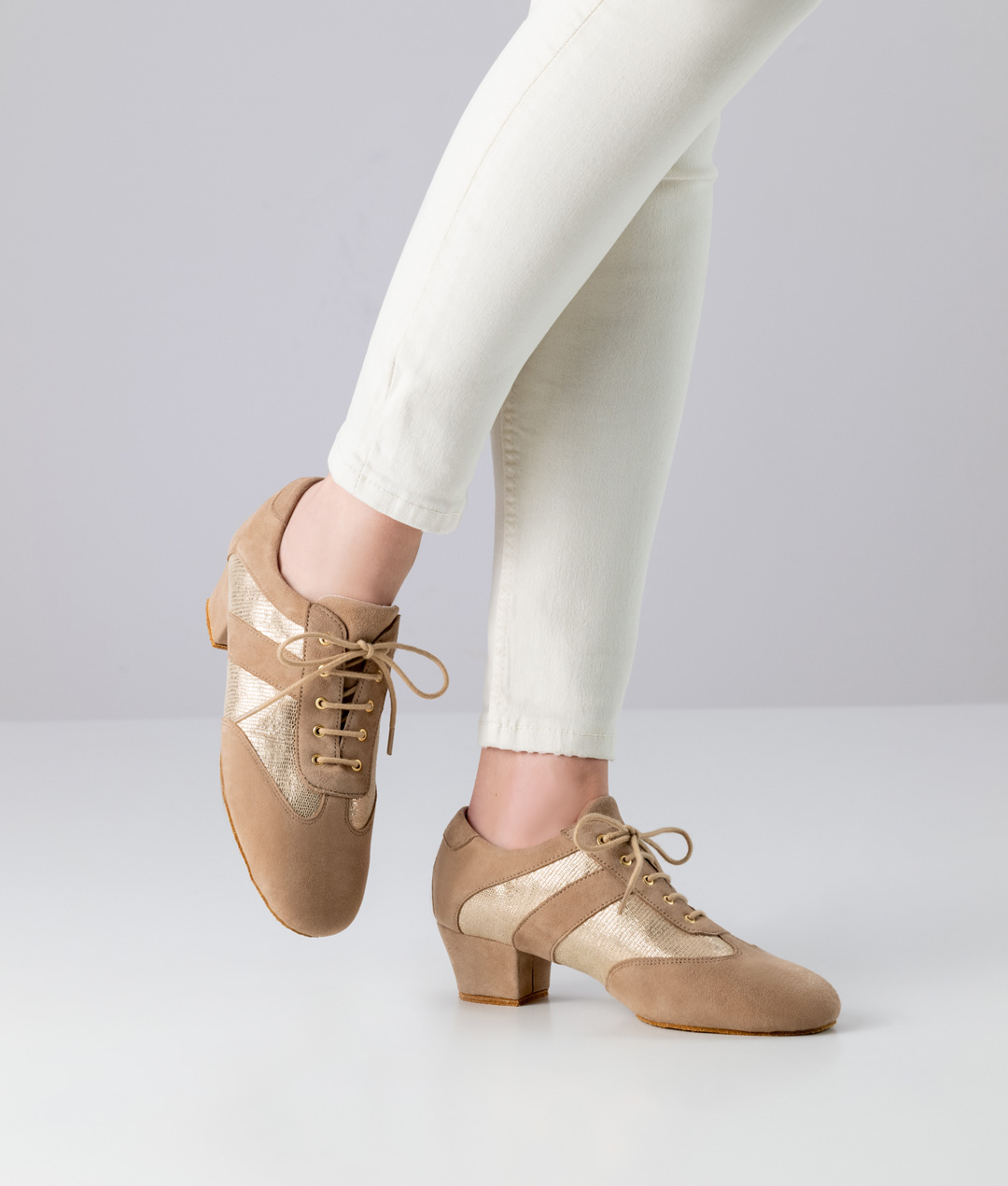 Sandrine Baskets de danse d'entraînement sportives et élégantes avec semelle fendue et talon de 3,5 cm en cuir par Anna Kern.portlich eleganter Trainingstanzsneaker mit geteilter Sohle und 3,5 cm Absatz aus Leder von Anna Kern.