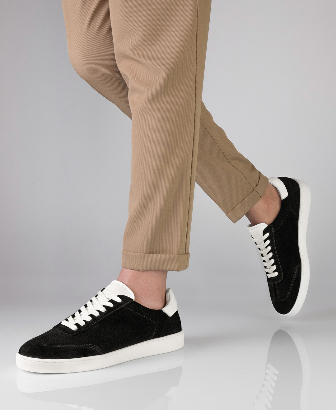 Sneaker 7415 Baskets de danse pour homme en daim noir avec semelle intérieure amovible de Suny by Anna Kern.