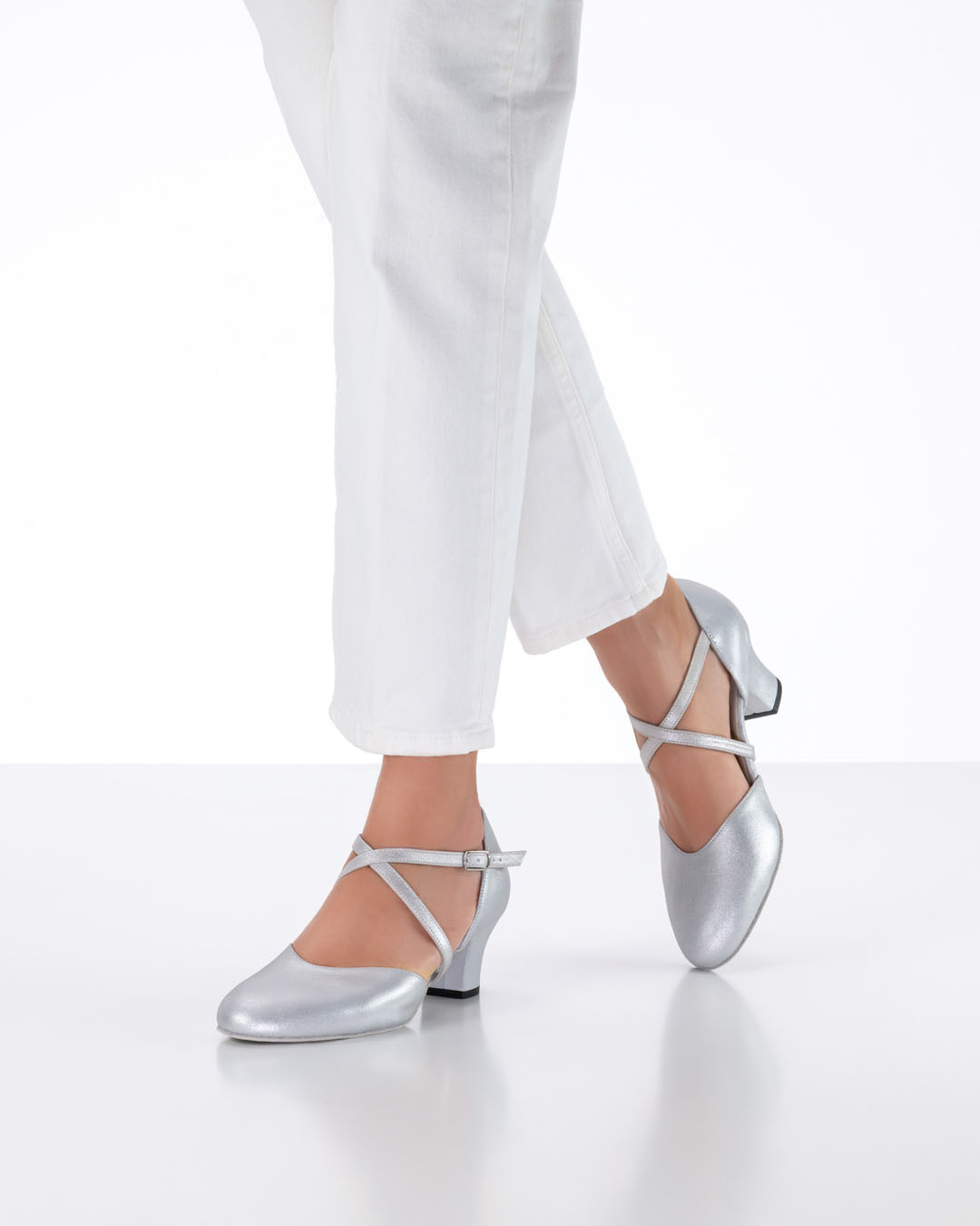 Sandales de danse « Felice » de Werner Kern, au fini argenté mat et chatoyant, dans la coupe « Comfort Fit »