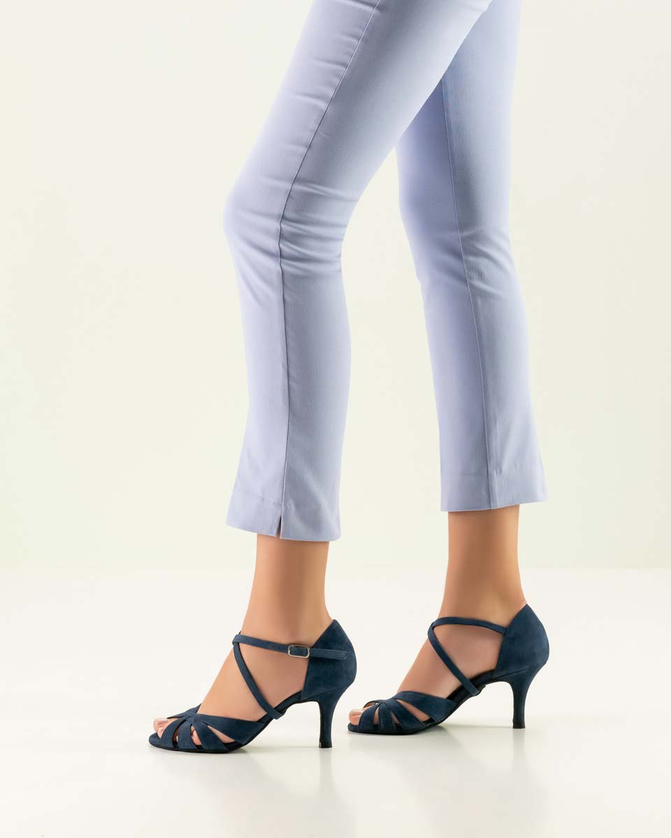 Gracia Chaussure de danse pour femmes Nueva Epoca en bleu en combinaison avec un pantalon long