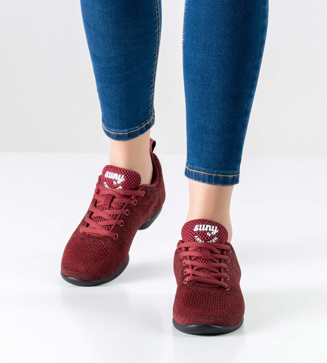 Sneakers de danse Zumba pour femmes en rouge-noir par Suny