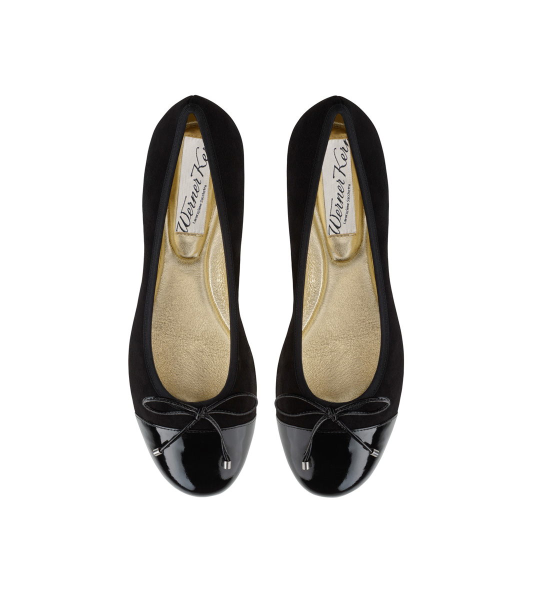 Ballerine Myke en velours de chèvre noir velouté et talon en laque.