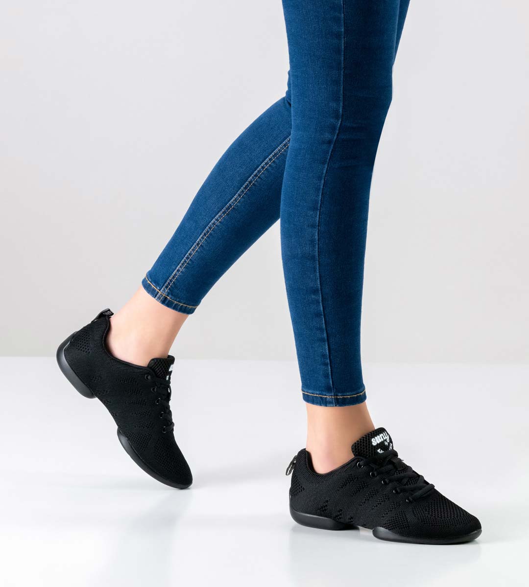 Sneakers de danse pour dames en noir pour la danse en ligne de Suny