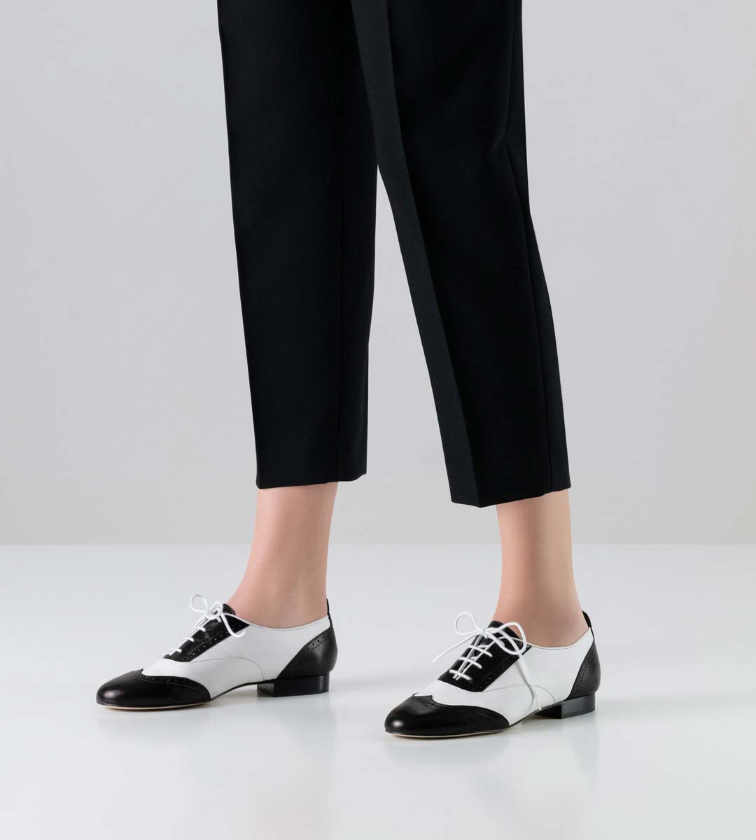 chaussures de danse swing noir et blanc de Werner Kern avec semelle en cuir