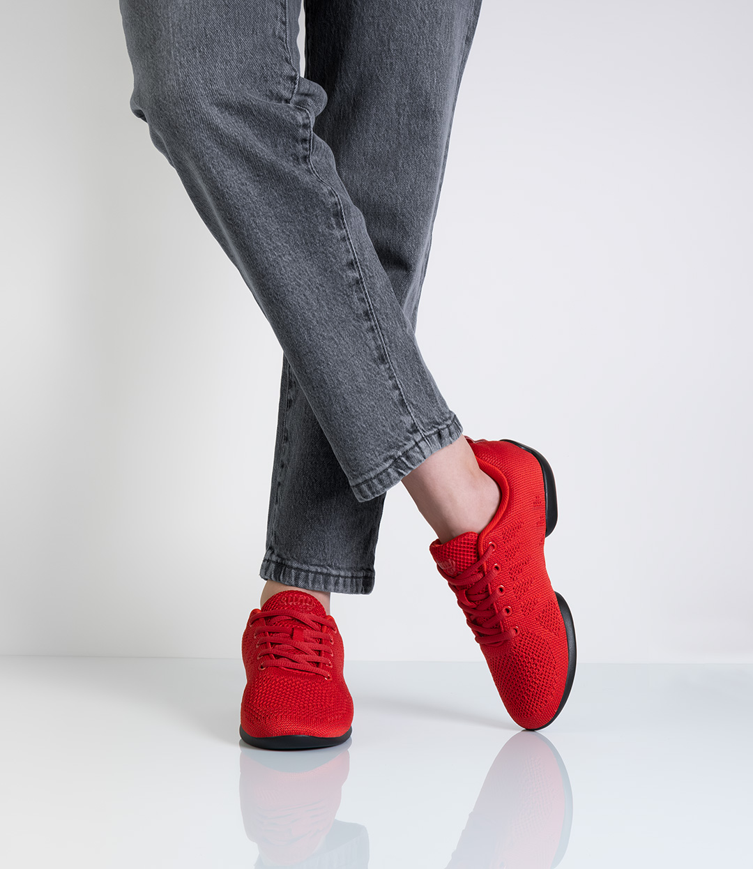 Baskets de danse pour femmes, couleur rouge, avec semelles fendues, pour l'entraînement de danse.