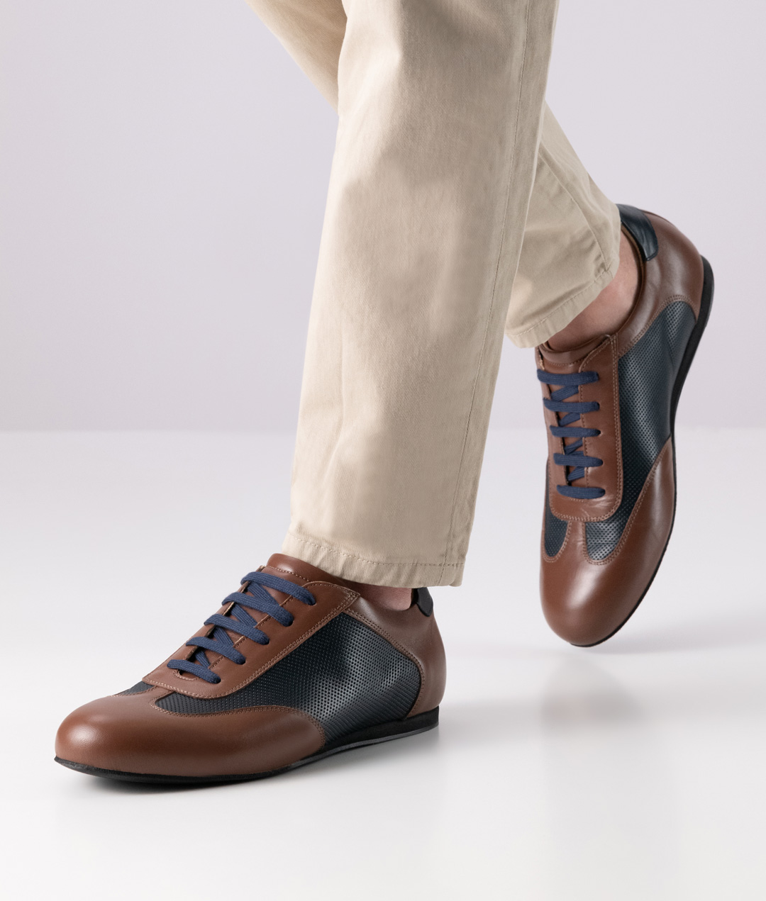 Chaussure de danse sportive pour homme -Positano- en cuir nappa fin de Werner Kern avec semelle amovible et léger talon micro. 