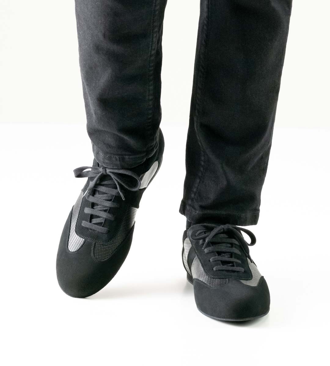 Bari Chaussure de danse pour homme Werner Kern en velours et nappa en combinaison avec un jean noir