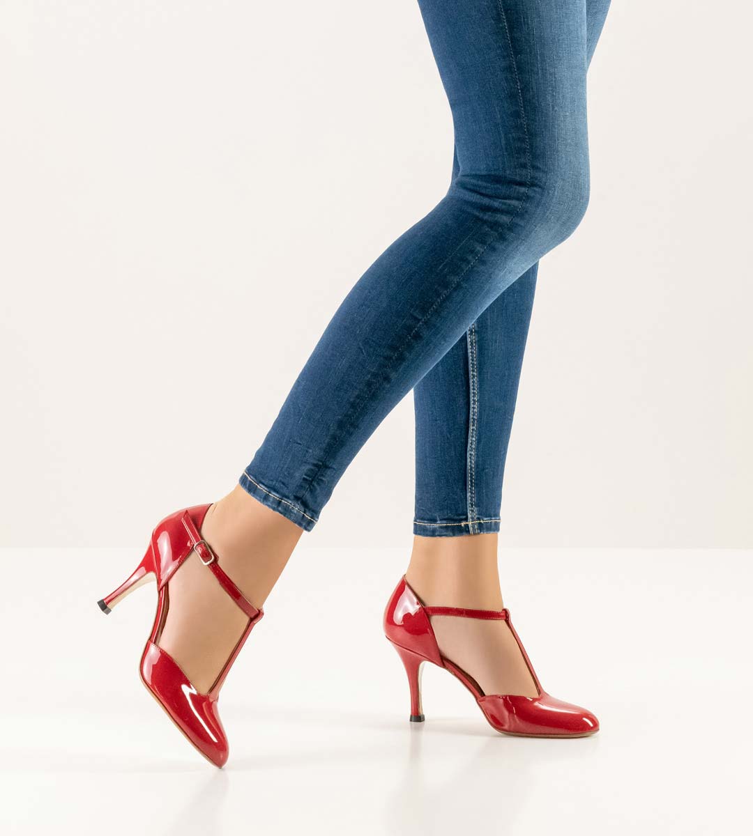 chaussures de danse fermées Nueva Epoca en vernis rouge avec semelle en cuir