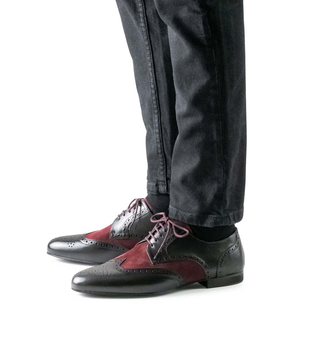 Firenze Chaussures de danse pour hommes de Werner Kern avec micro-talon en combinaison avec un jean noir