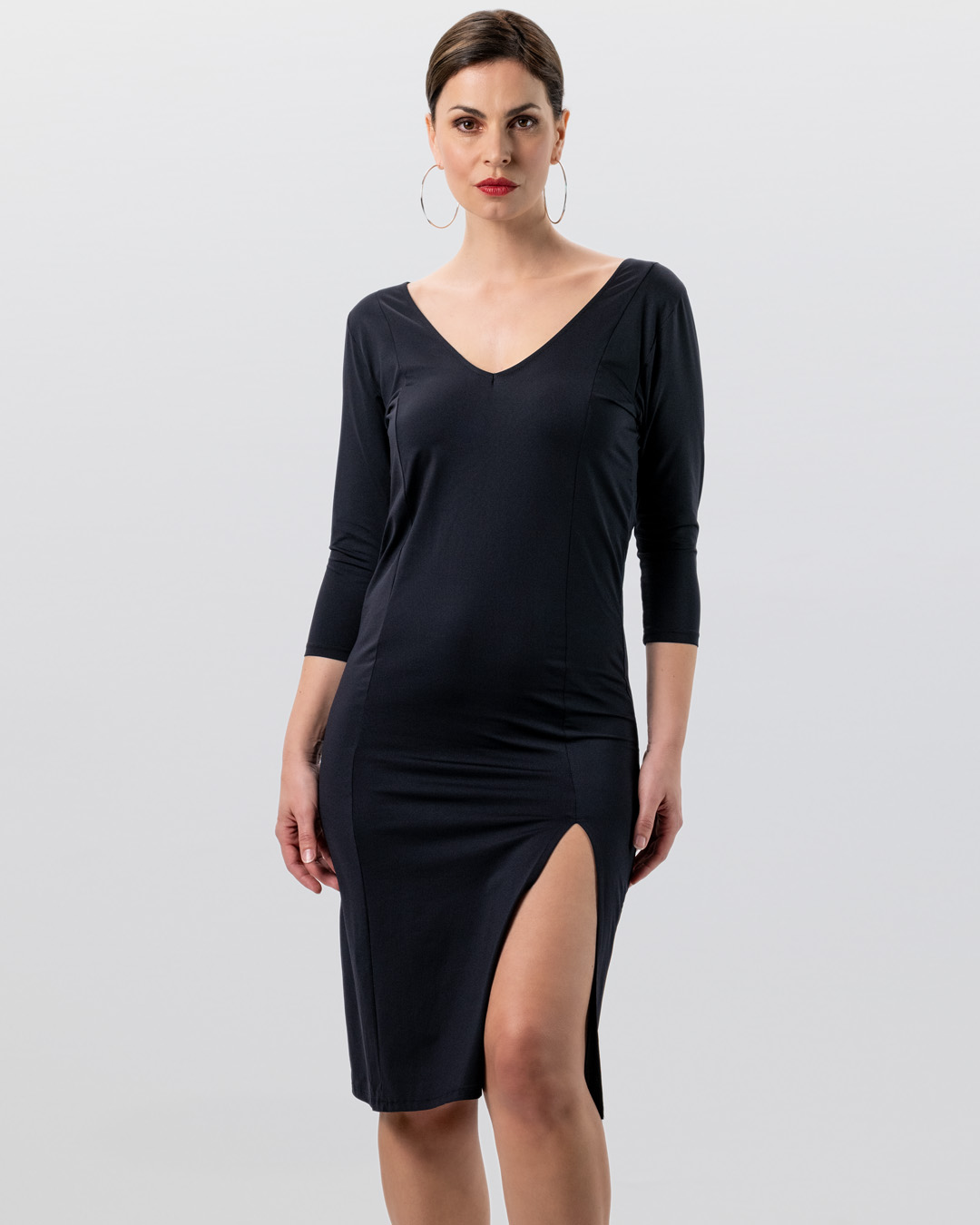 Robe de danse à manches longues, ajustée, longueur genou, en matière élastique et fente sur la jambe, de Werner Kern
