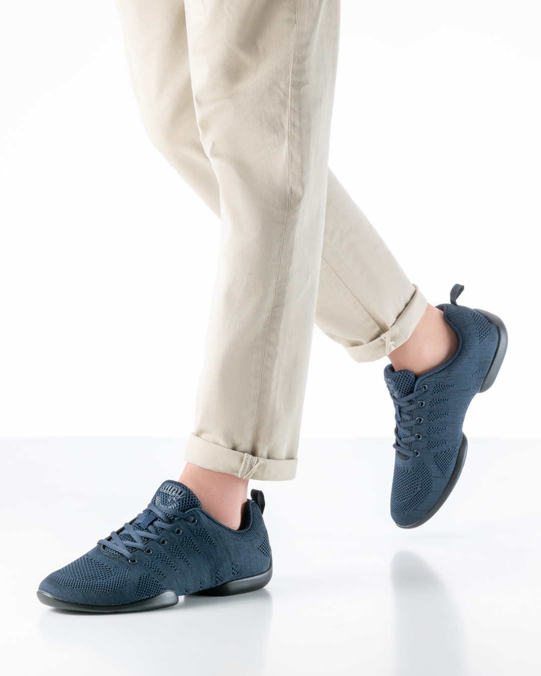 4030 Sneakers de danse bleues pour hommes en combinaison avec un jean bleu