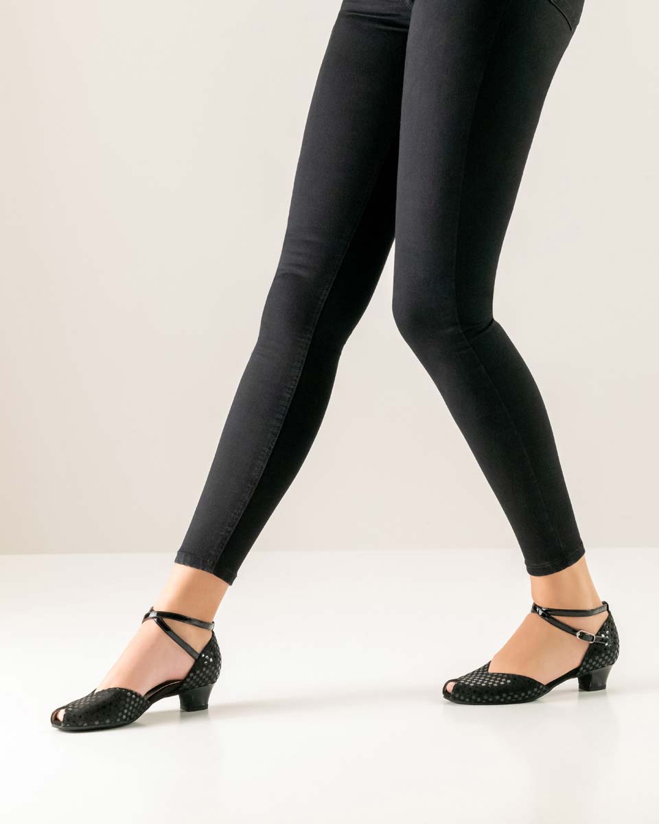 Sanna Chaussures de danse confortables Werner Kern combinées à un pantalon noir