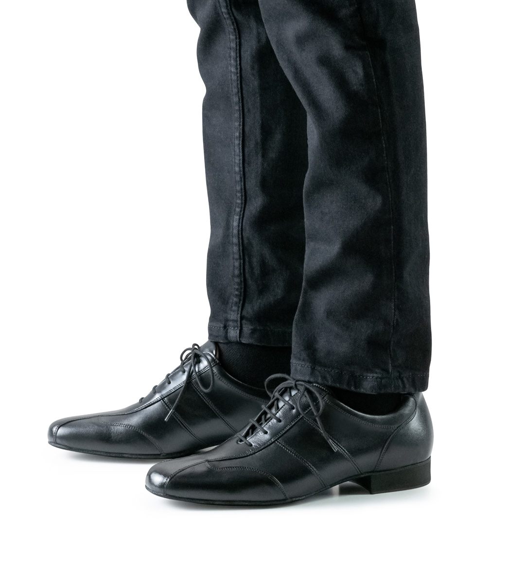 Chaussures de danse sportives pour hommes de Werner Kern en noir en combinaison avec un pantalon noir