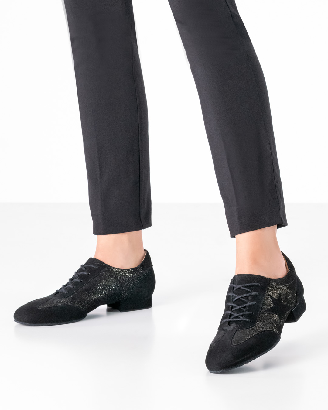 Chaussures de danse d'entraînement au look sneaker avec talon plat de 1,5 cm de Werner Kern, couleur noire