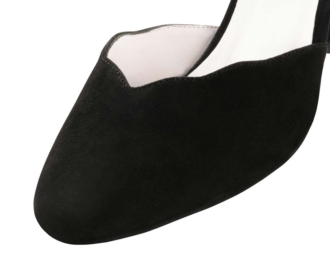 572 Vue détaillée de la chaussure de danse Anna Kern pour femme, vue de face.