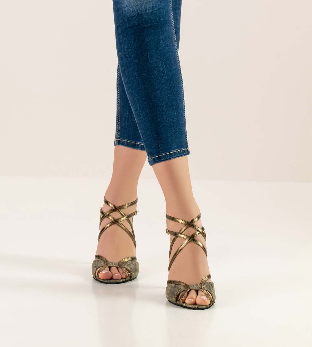 Penelope chaussure de danse ouverte Nueva Epoca pour femmes en olive