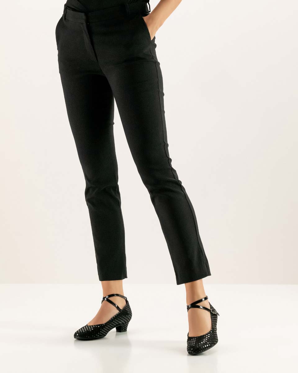 Alice Werner Kern Chaussures de danse pour dames au pied combiné avec un pantalon noir