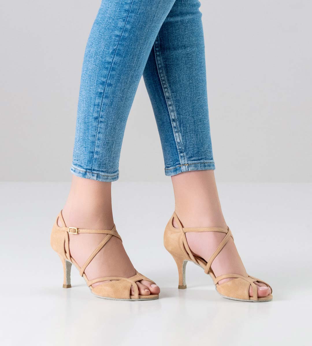 Chaussures de danse de salon ouvertes de Nueva Epoca en velours beige brillant