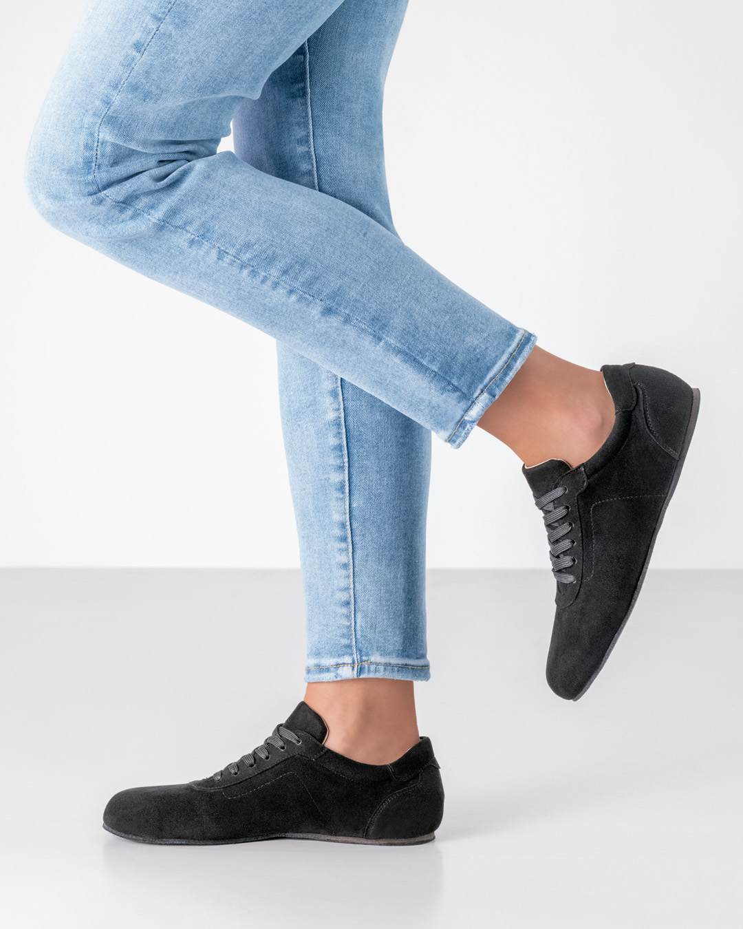 Madison - COMING SOON Chaussure pieds nus avec semelle en cuir pour la pratique de la danse, en cuir velours noir, de Werner Kern.