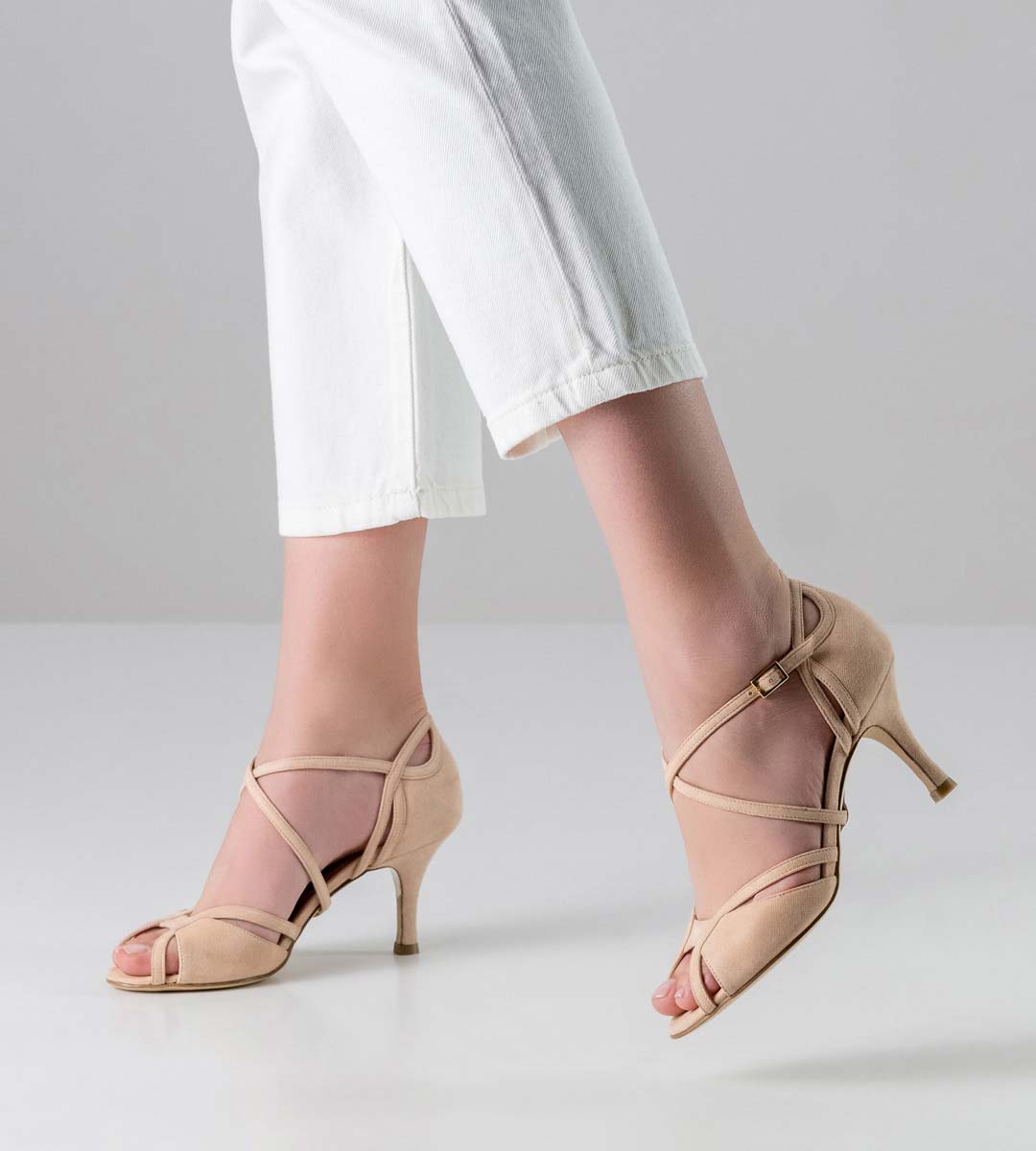 Chaussures de mariée de Nueva Epoca avec un talon de 7 cm et une semelle en cuir