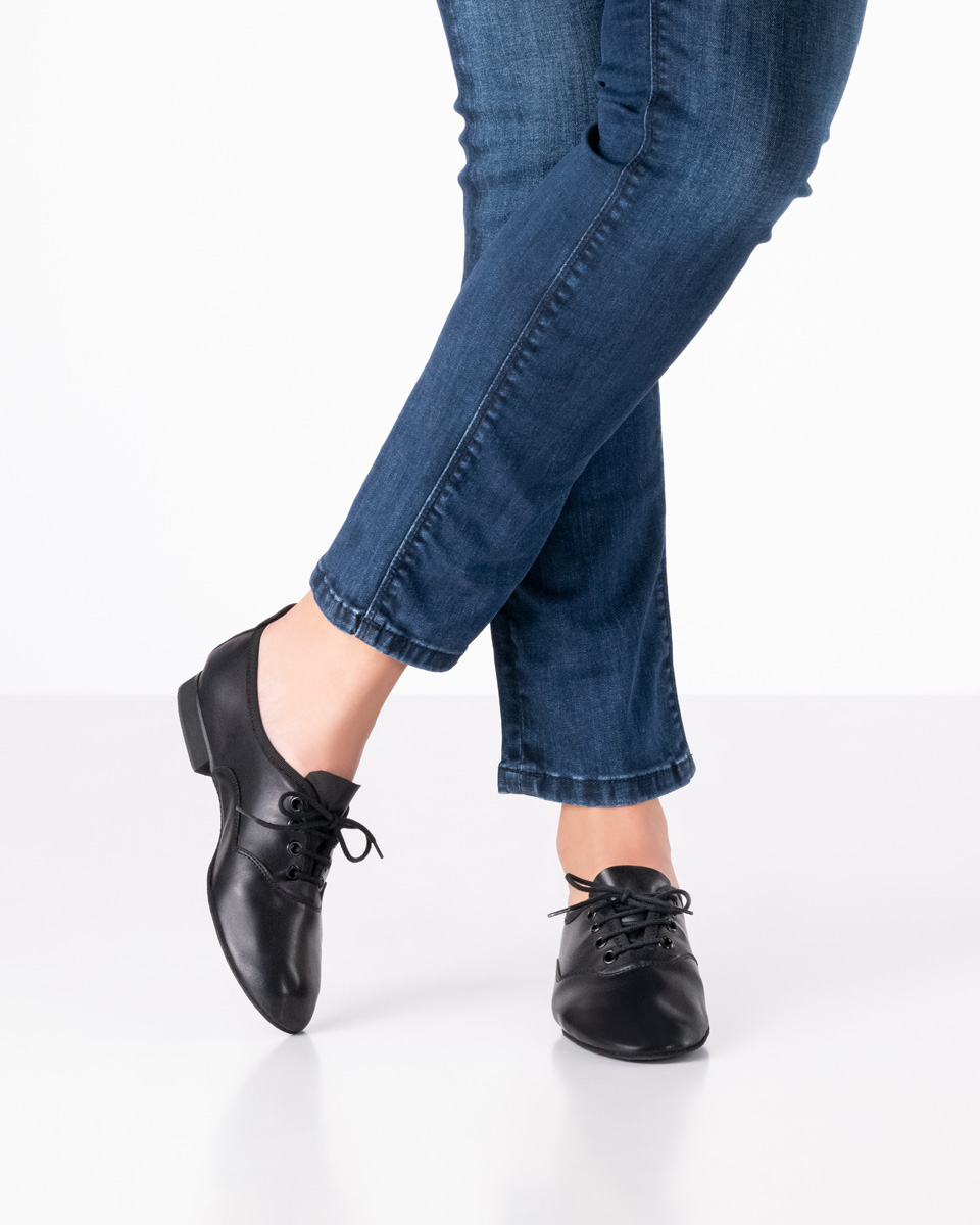 Fenja Chaussure de danse classique pour femme - Werner Kern Fenja en cuir Nappa noir avec un matériau doux comme un gant, une flexibilité et un talon Micro absorbant les chocs