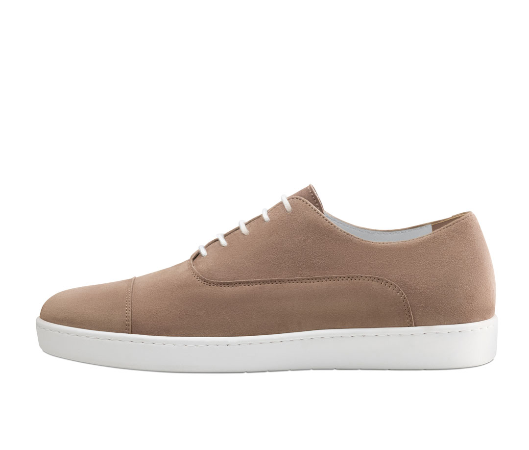 Chaussures de danse beiges à lacets de la marque Werne Kern, dotées d'une semelle de basket blanche, pour l'intérieur et l'extérieur