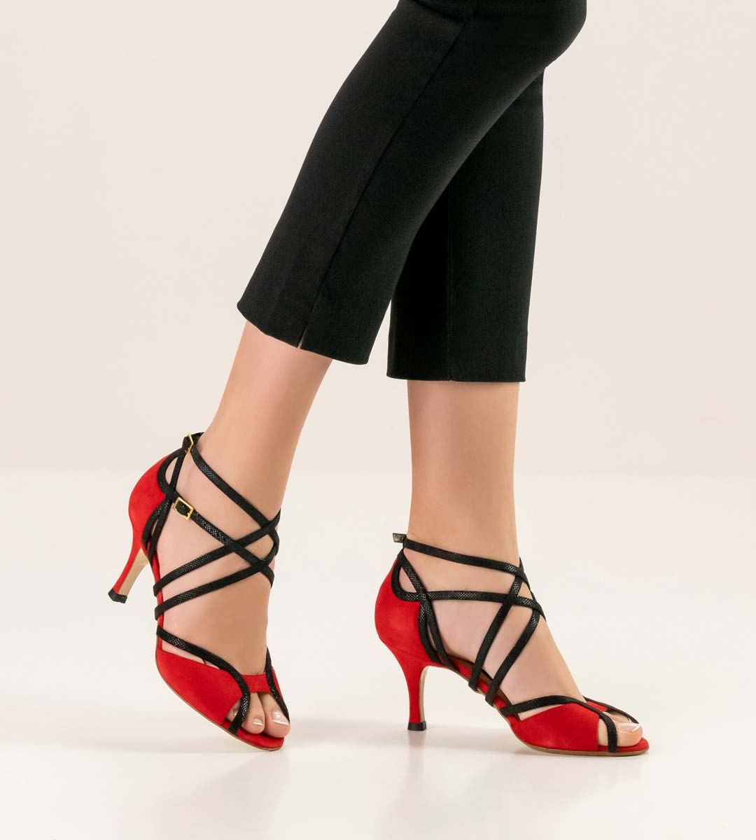 Chaussures de danse pour femmes Nueva Epoca noires et rouges avec semelle en cuir