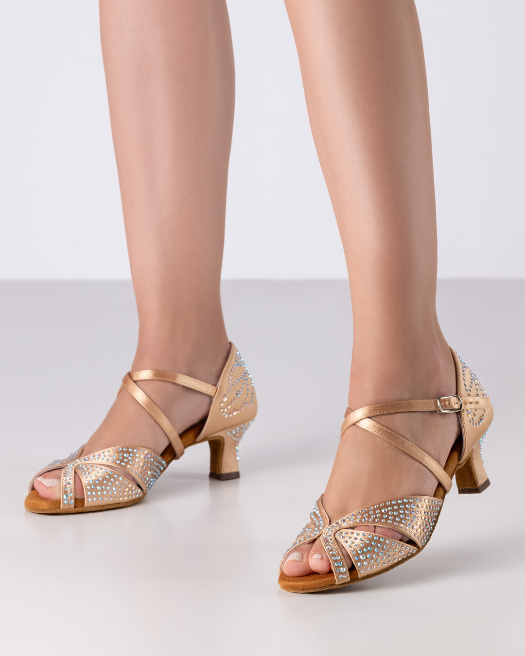 Sandales de danse couleur bronze clair avec strass et talon évasé de 5 cm par Anna Kern