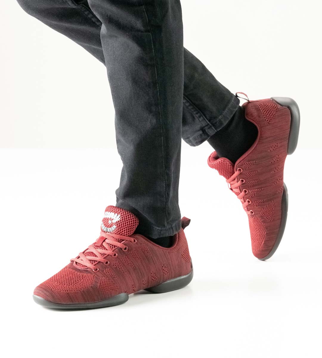 4035 Sneakers de danse pour hommes pour la salsa de Suny En combinaison avec un jean noir