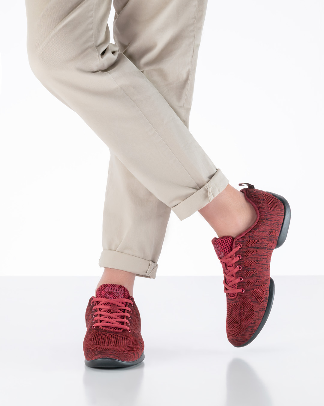 4035 Sneakers de danse pour hommes pour la salsa de Suny En combinaison avec un jean noir