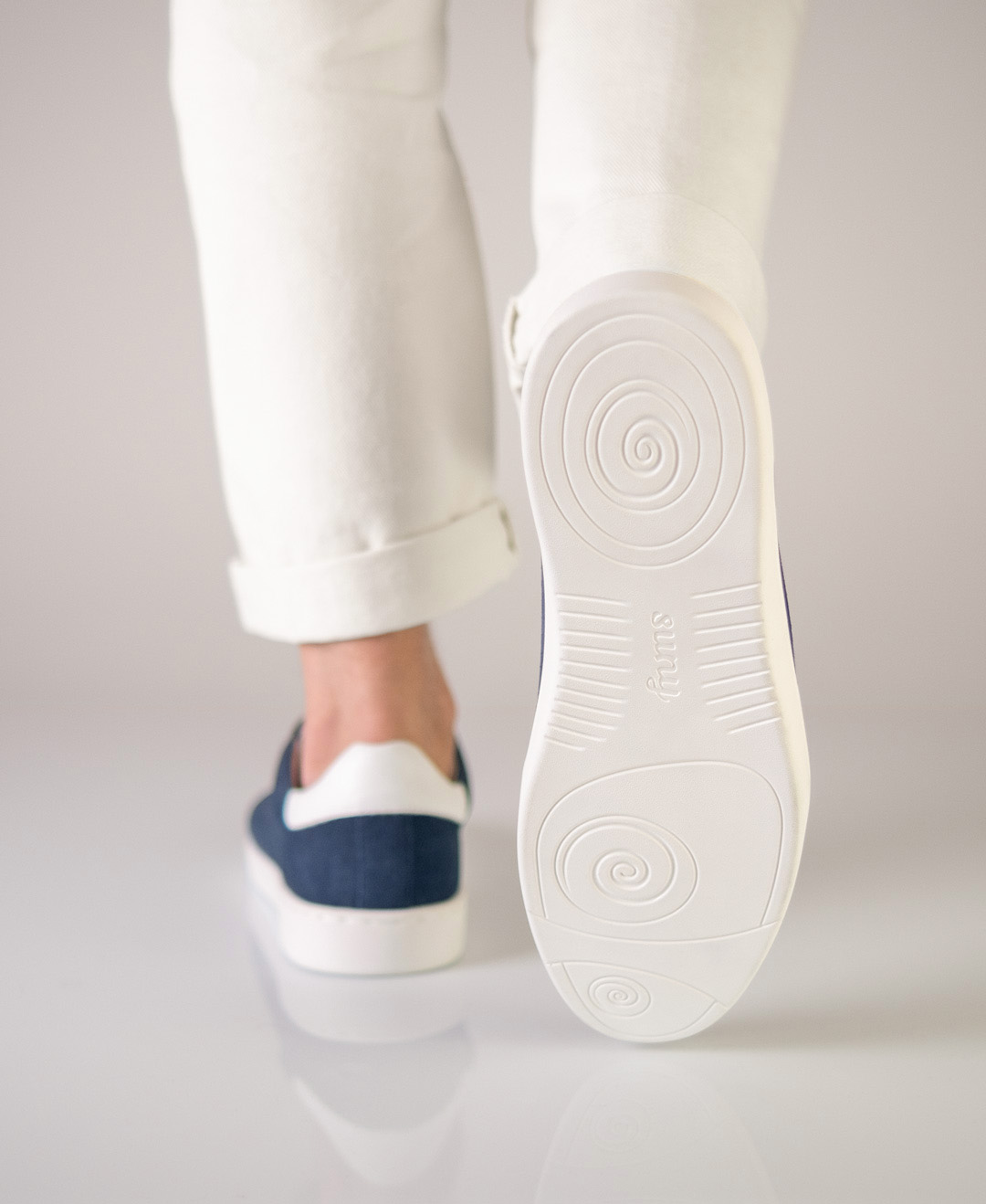 Baskets de danse 7405 légères comme une plume pour hommes en bleu et semelle continue en PU