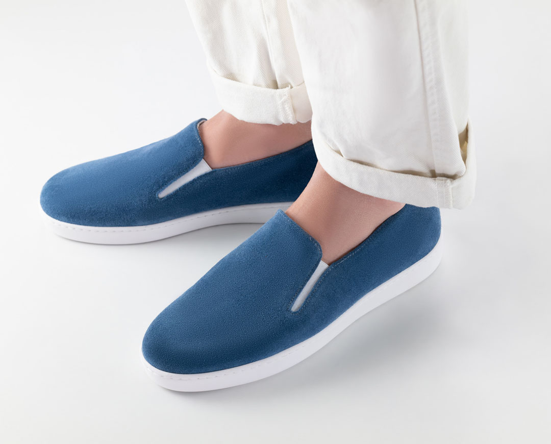 Vue détaillée vue du dessus de la chaussure de danse « Slipper » avec semelle en PU blanche et cuir velours couleur denim
