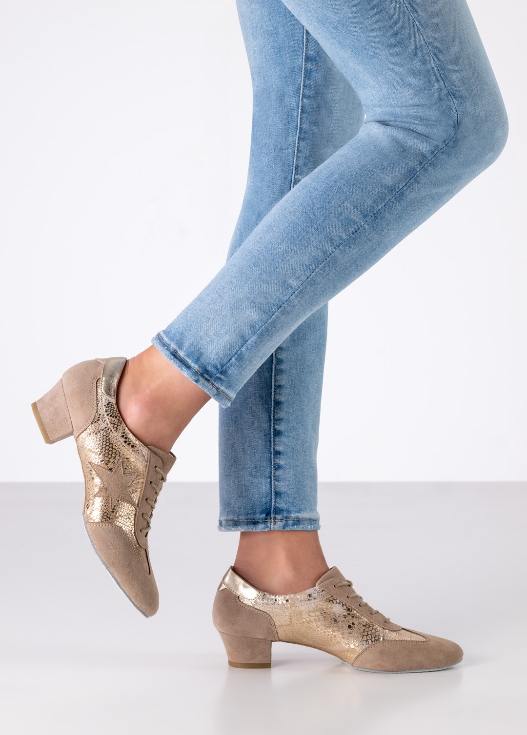 Chaussures de danse d'entraînement Werner Kern en cuir velours beige et semelle fendue style basket