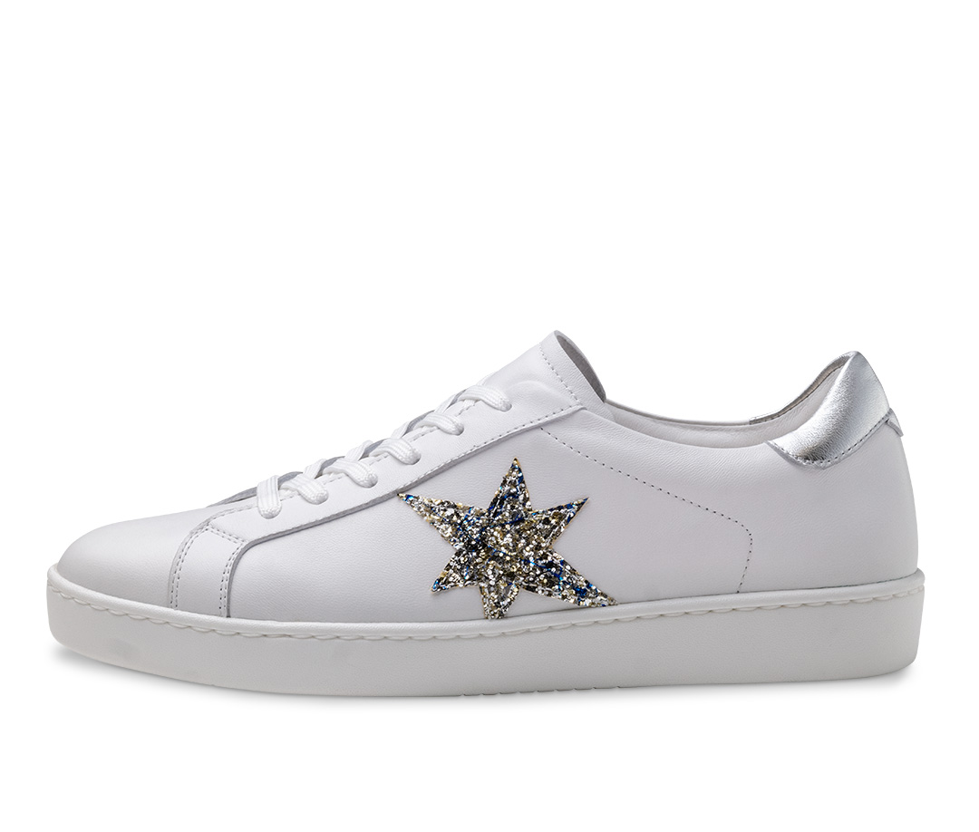Heaven - COMING SOON Baskets de danse en cuir blanc de Werner Kern avec étoile argentée sur le côté