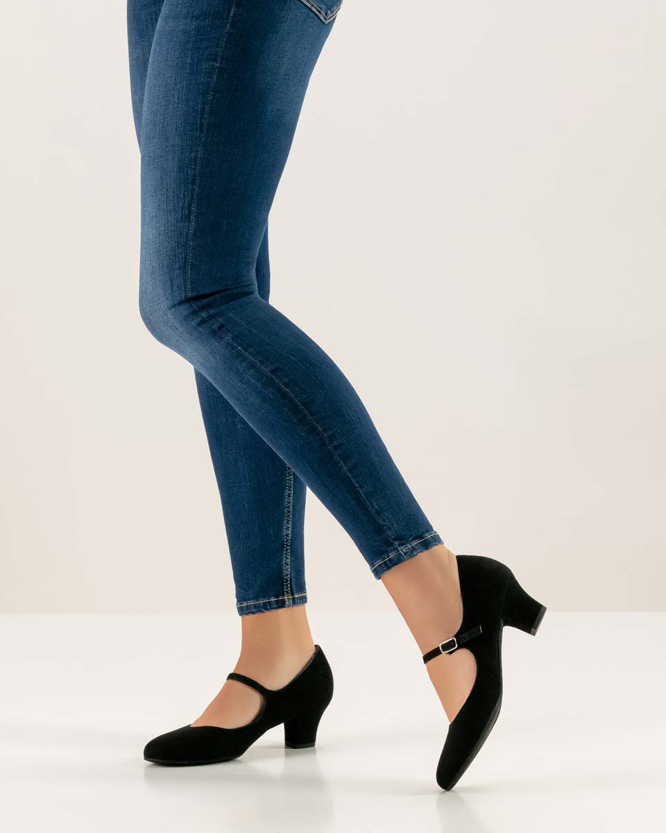 Ashley Chaussures de danse pour femmes Werner Kern noires combinées à un jean bleu