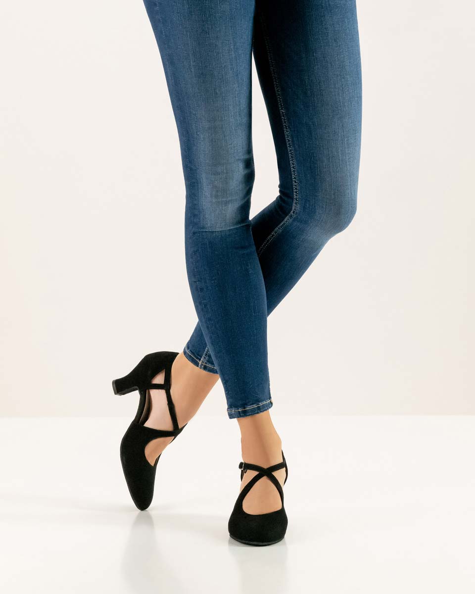 Gala Confortables chaussures de danse Werner Kern combinées à un jean bleu