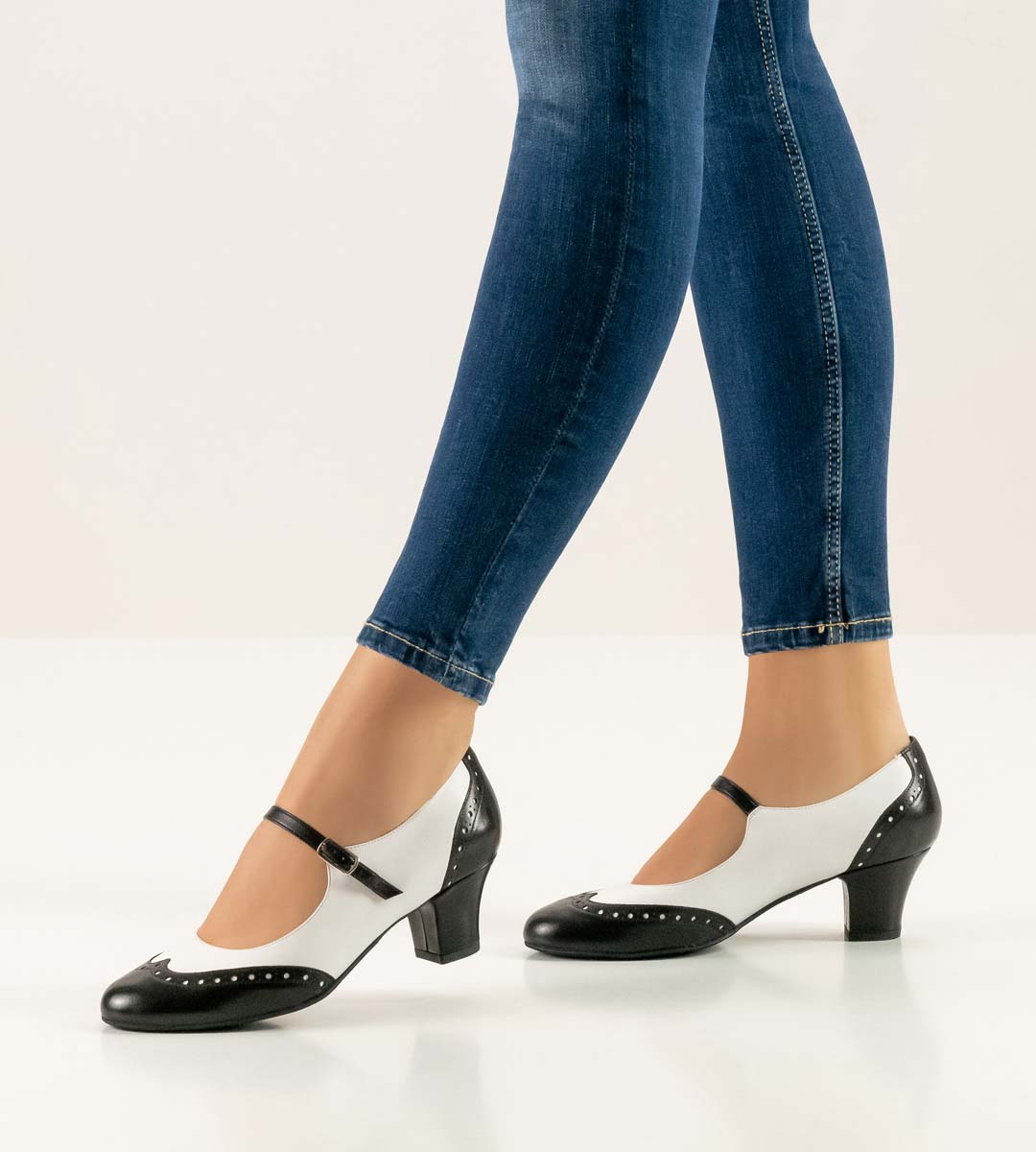Chaussures de danse fermées Werner Kern noires et blanches