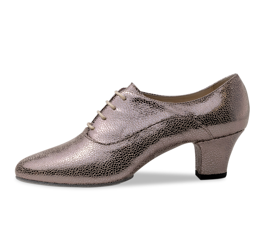 Chaussures de danse d'entraînement au look métallique antique avec quadruple laçage, talon bloc de 4,5 cm, de Werner Kern.