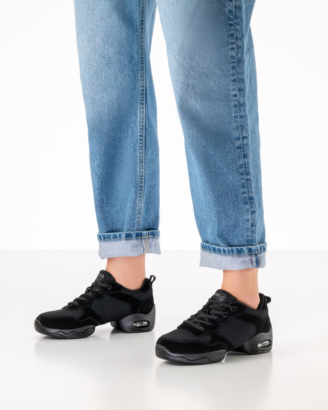 Sneaker 195 Baskets de danse pour femme « Bulky » en noir, en tissu et cuir, avec semelle divisée, de la marque Werner Kern