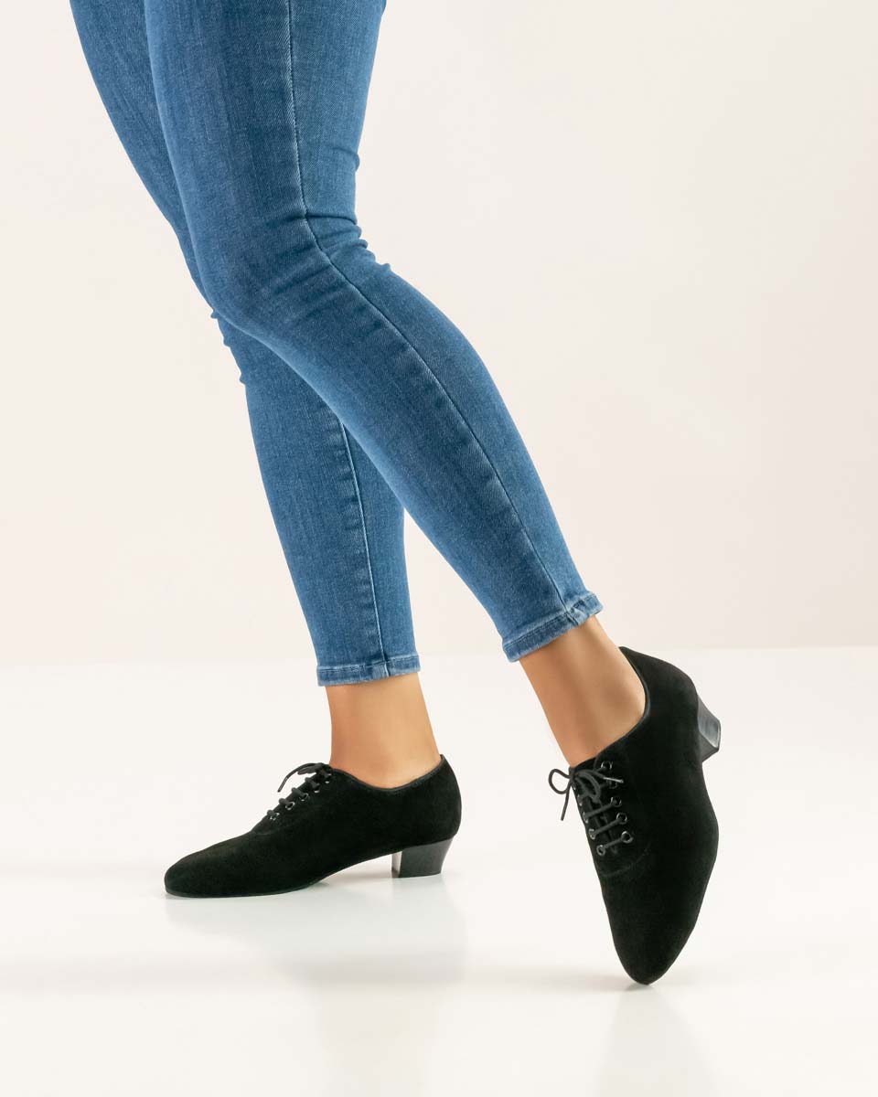 559 Blue jeans en combinaison avec la chaussure de danse à lacets pour femmes Anna Kern