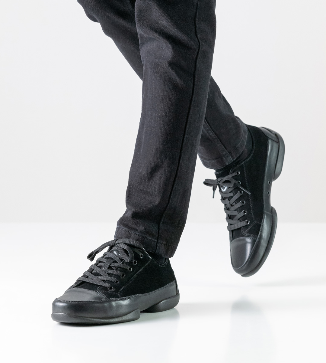 Sneakers pour hommes de Suny en noir avec semelle divisée