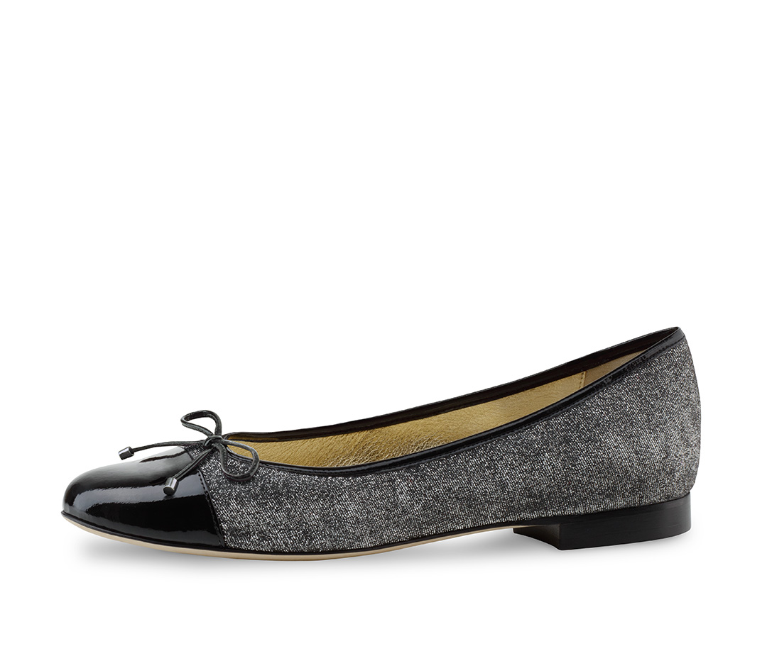 Ballerines combinant le brocart anglais le plus fin en noir/argent et le cuir de veau italien noir