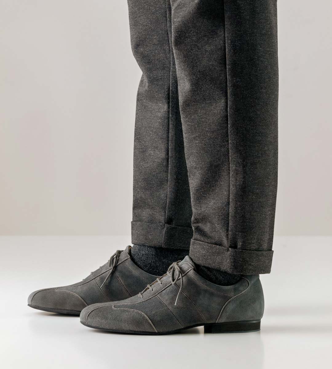 Cuneo pantalon gris combiné avec des chaussures de danse pour hommes de Werner Kern en gris