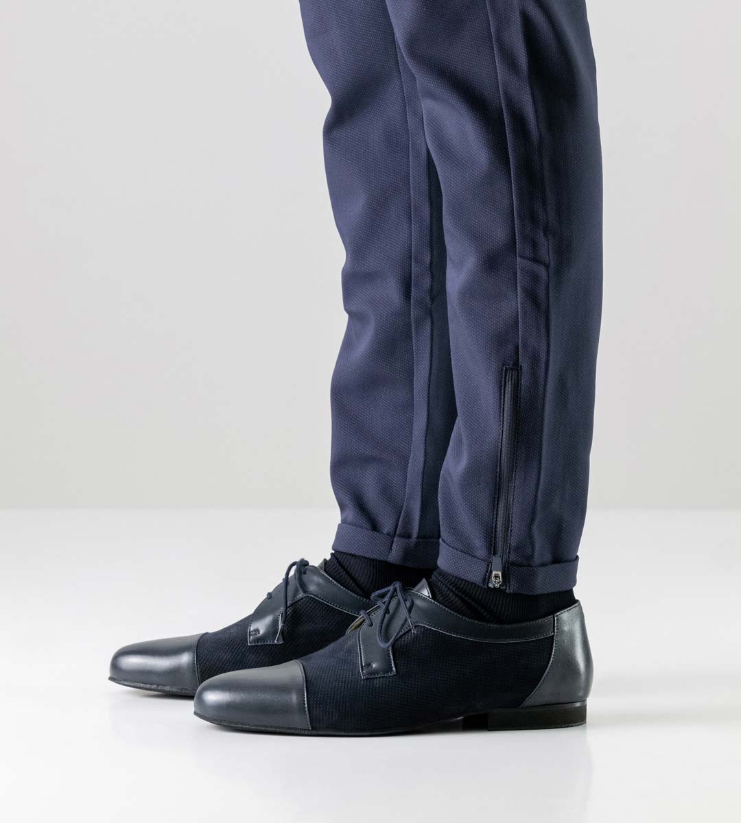 Treviso Jeans bleu en combinaison avec Werner Kern Chaussures de danse pour hommes en velours et cuir