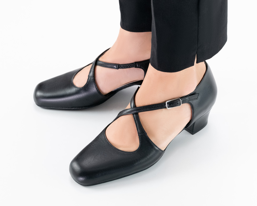 Ines Vue détaillée de la chaussure de danse pour femmes Werner Kern fermée noire