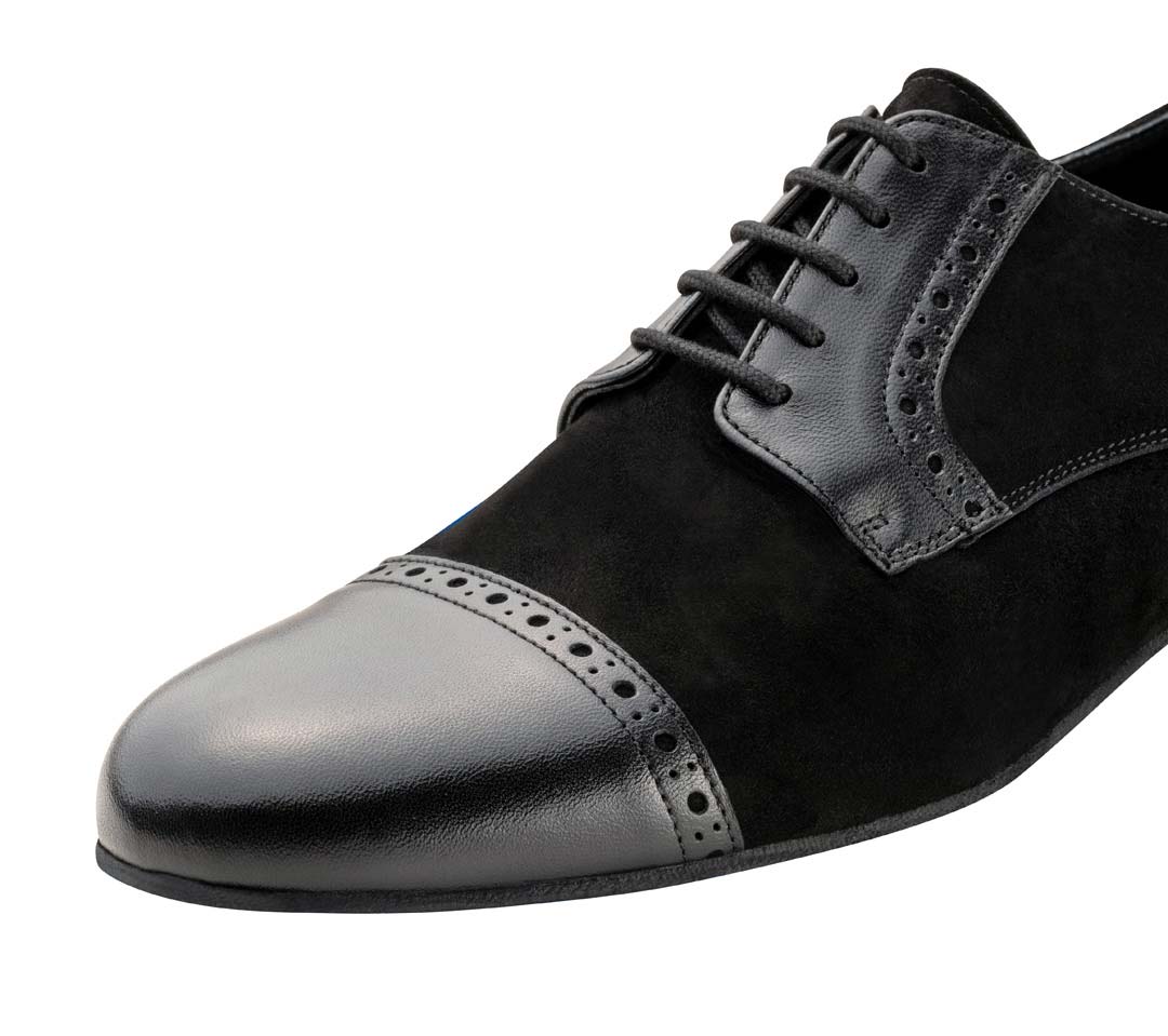 Bergamo Détail du laçage à 5 voies de la chaussure de danse pour hommes Werner Kern