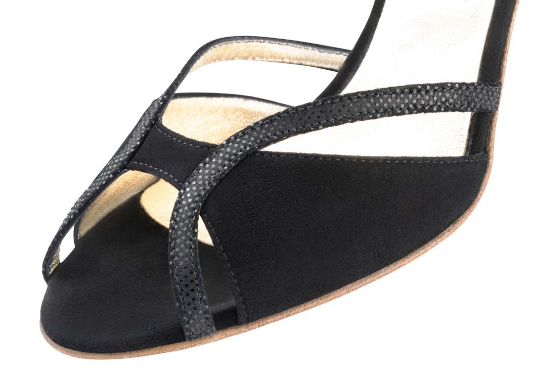 Shakira Détail de la chaussure de danse pour femme noire Nueva Epoca avec semelle en cuir