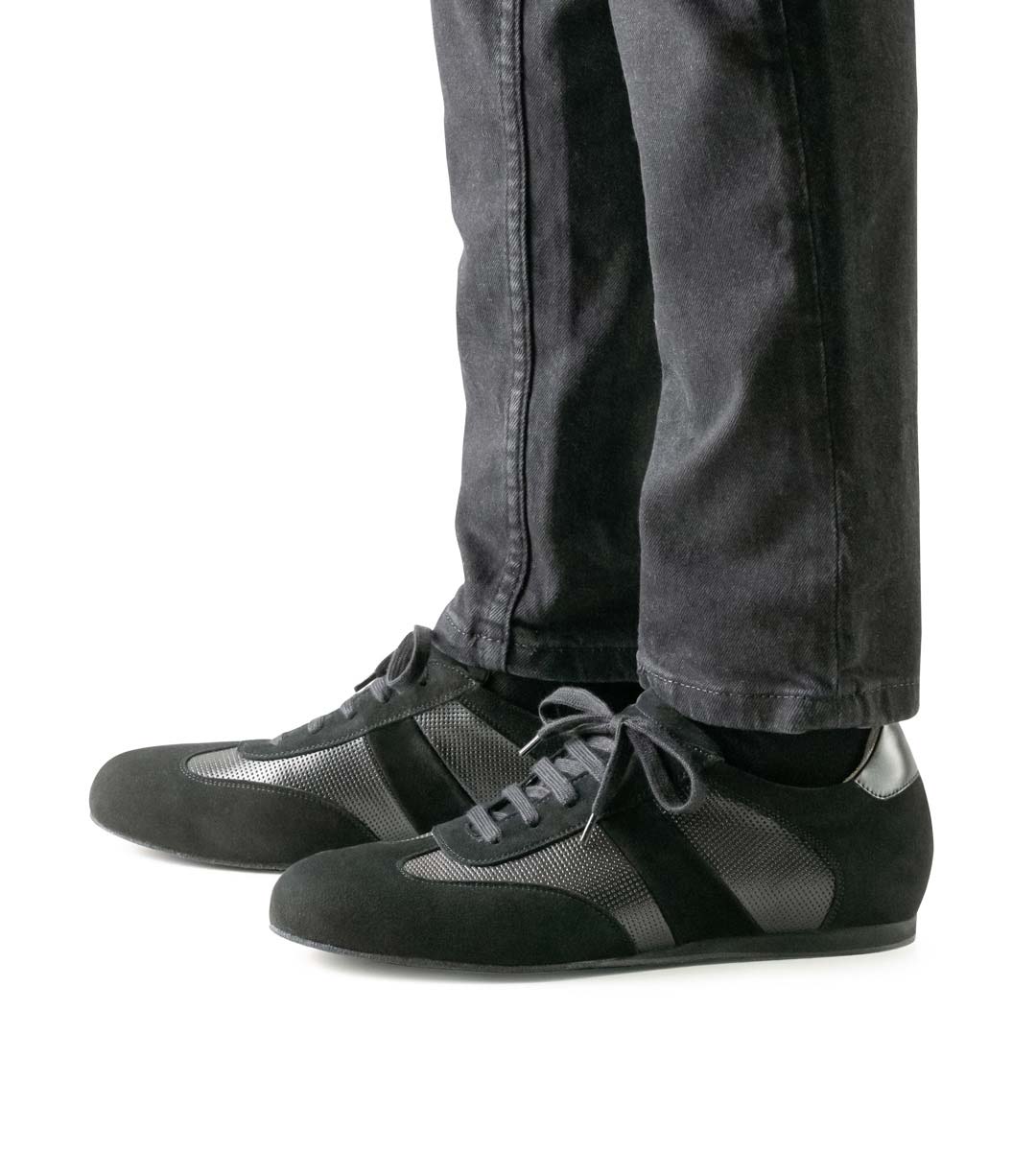Bari Sneakers de danse Werner Kern en combinaison avec un jean noir
